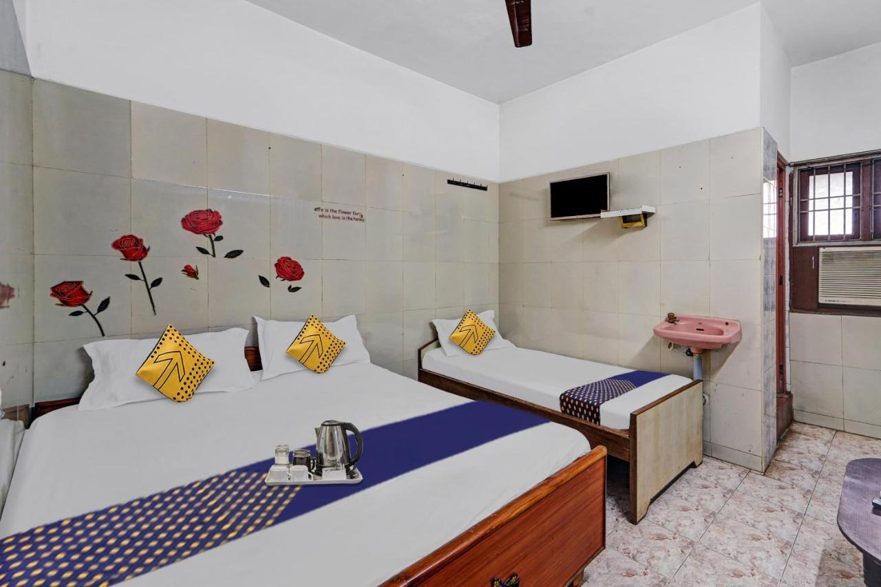 Spot On New Golden Star Guest House Near Thirumangalam Metro Station Madrás Exterior foto