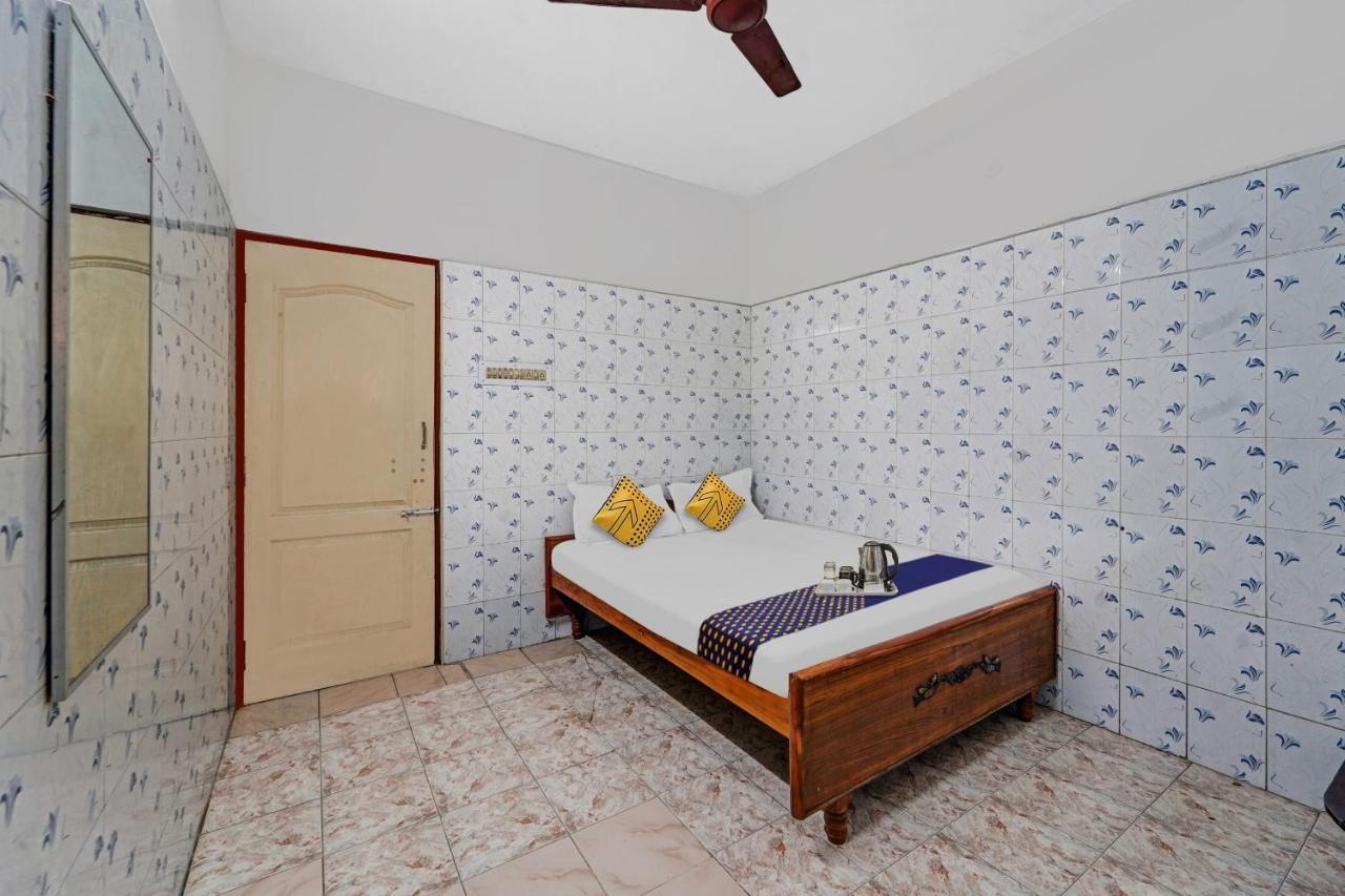 Spot On New Golden Star Guest House Near Thirumangalam Metro Station Madrás Exterior foto