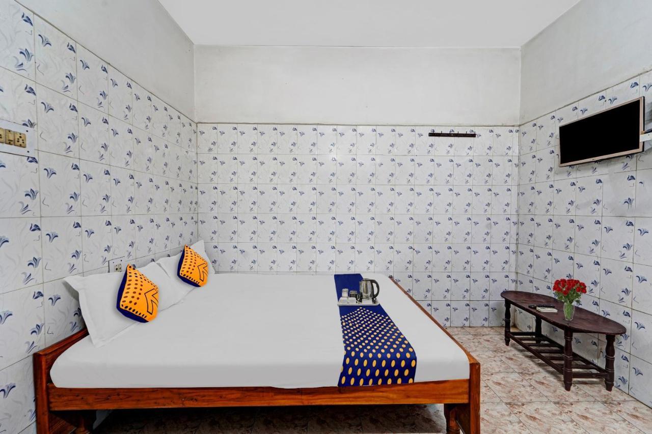 Spot On New Golden Star Guest House Near Thirumangalam Metro Station Madrás Exterior foto